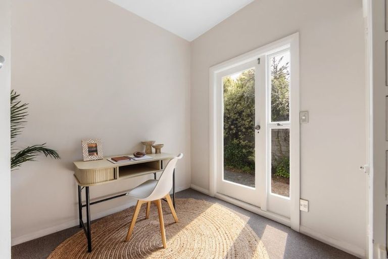 Photo of property in 1/166 Main Road, Redcliffs, Christchurch, 8081