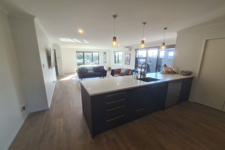 Photo of property in 2 Winstone House Road, Paerata, 2124