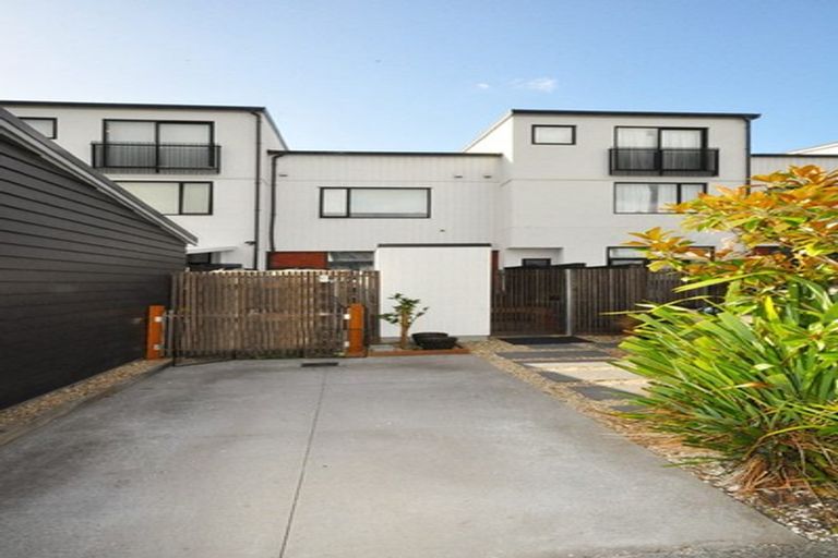 Photo of property in 119 Hobsonville Point Road, Hobsonville, Auckland, 0616