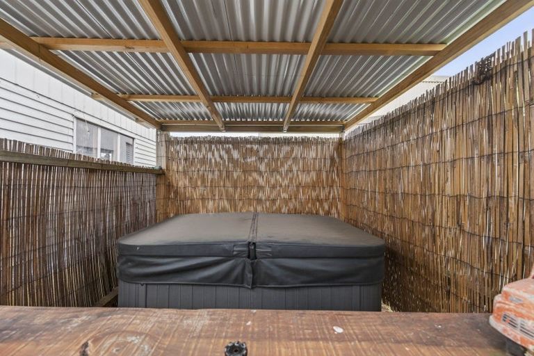 Photo of property in 58 Mould Street, Waitara, 4320