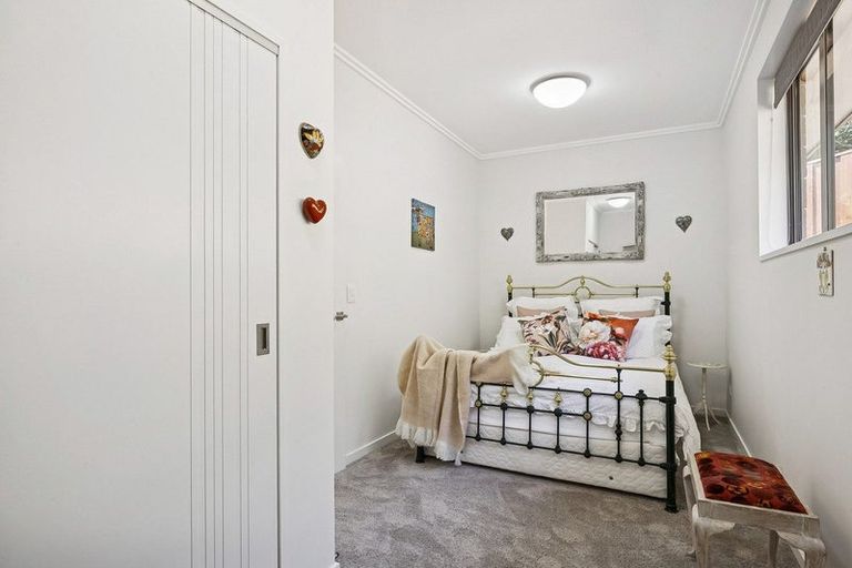Photo of property in 28 Barling Street, Macandrew Bay, Dunedin, 9014
