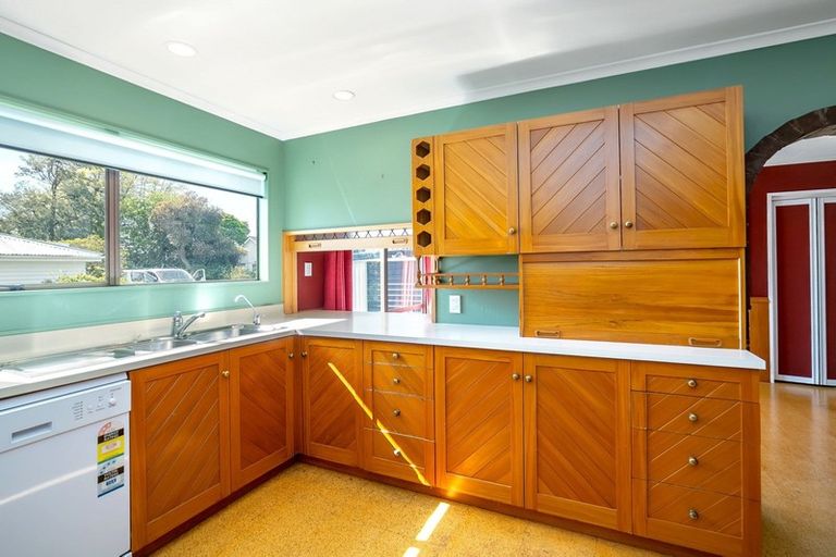 Photo of property in 30 Kitchener Street, Martinborough, 5711