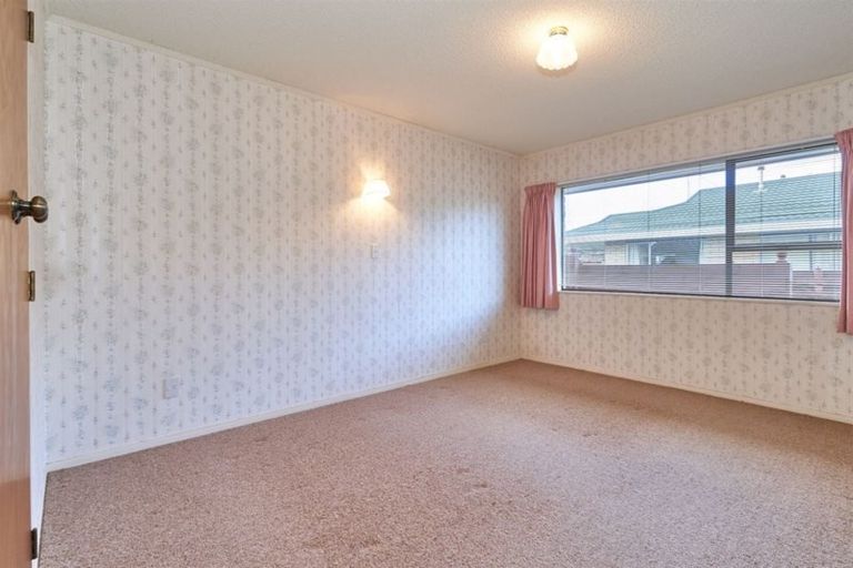 Photo of property in 2/99 Vogel Street, Roslyn, Palmerston North, 4414