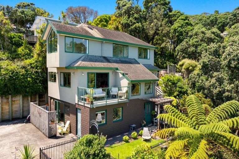 Photo of property in 6 Berridge Road, Muriwai, Waimauku, 0881