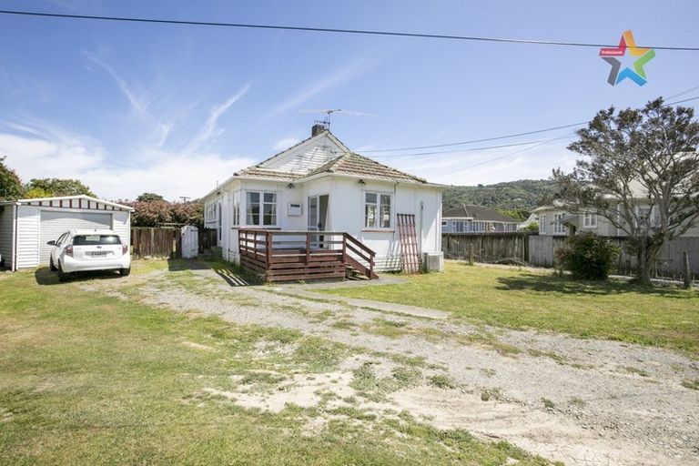 Photo of property in 6 Bryant Grove, Taita, Lower Hutt, 5011