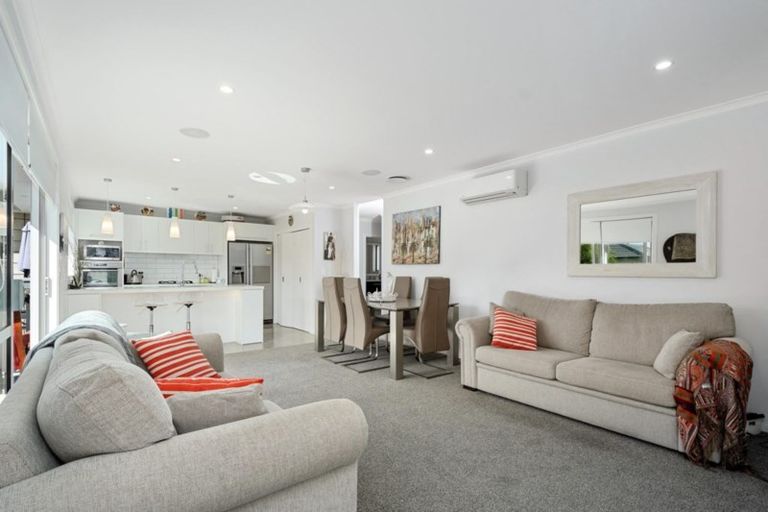 Photo of property in 3 Kamahi Crescent, Papamoa Beach, Papamoa, 3118