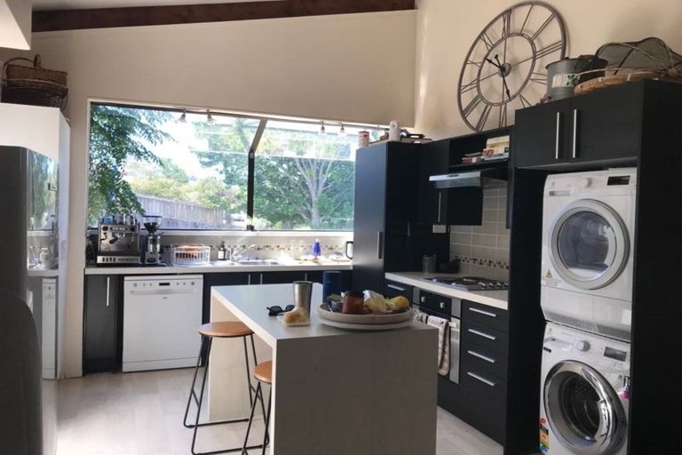 Photo of property in 1/9 Hythe Terrace, Mairangi Bay, Auckland, 0630