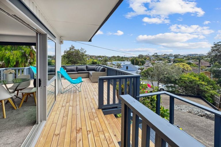 Photo of property in 52 Bay Street, Red Beach, 0932