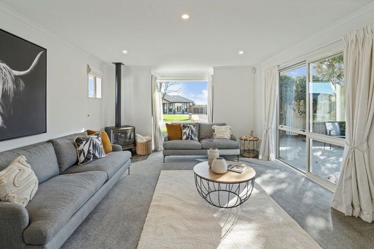 Photo of property in 8 Elmslie Grove, Halswell, Christchurch, 8025