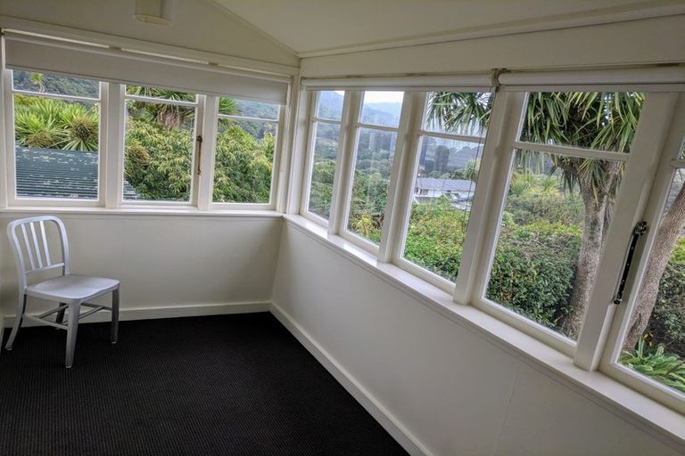 Photo of property in 47 Nottingham Street, Karori, Wellington, 6012