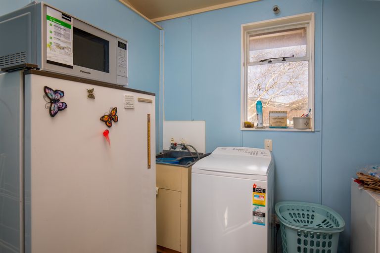 Photo of property in 6 Ormaglade Place, Millers Flat, Roxburgh, 9572