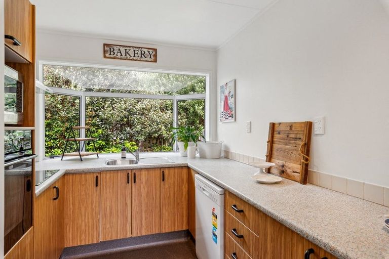 Photo of property in 4 Sylvan Avenue, Waikanae, 5036