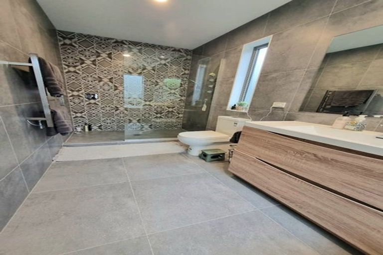 Photo of property in 42 Huarahi Pai Road, Huapai, Kumeu, 0810