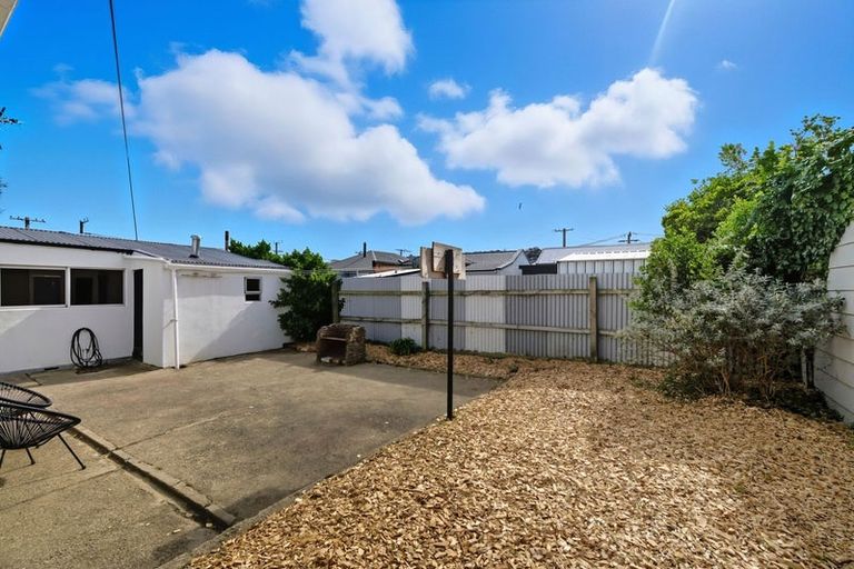 Photo of property in 12 Osmond Street, South Dunedin, Dunedin, 9012
