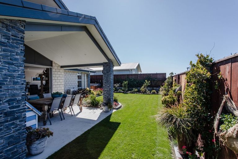 Photo of property in 53 Omega Place, Coastlands, Whakatane, 3120