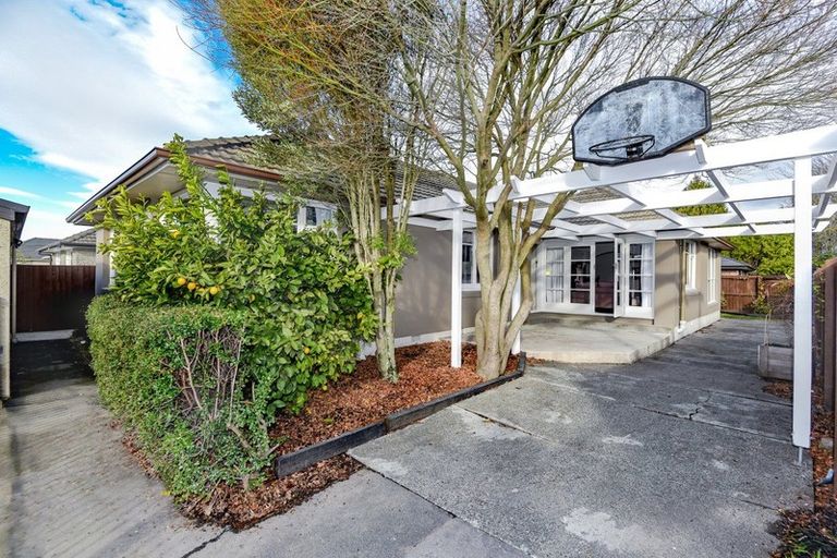 Photo of property in 55 Harris Crescent, Papanui, Christchurch, 8053