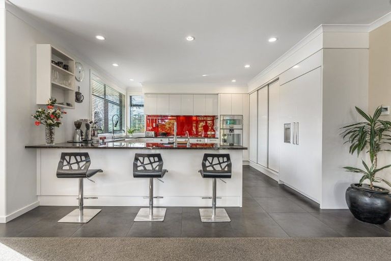 Photo of property in 69b Oraha Road, Kumeu, 0892