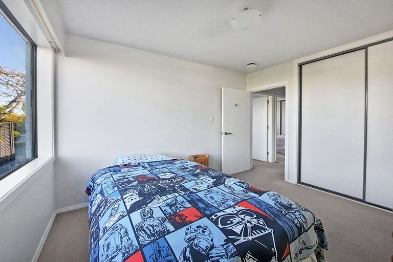 Photo of property in 22 Rosedale Place, Avonhead, Christchurch, 8042