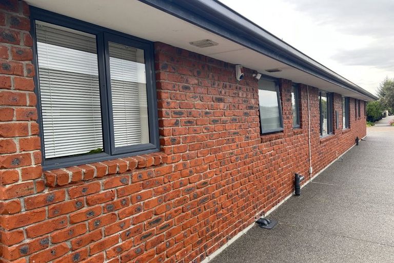 Photo of property in 2/83 Grafton Street, Waltham, Christchurch, 8011