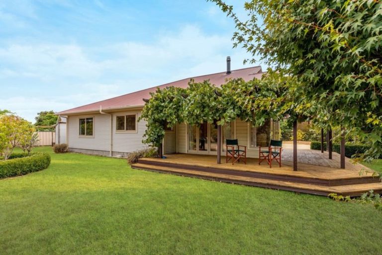 Photo of property in 46 Charles Street, Carterton, 5713