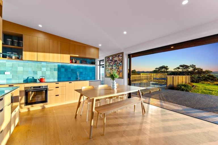 Photo of property in 94 Amreins Road, Waitakere, Henderson, 0782