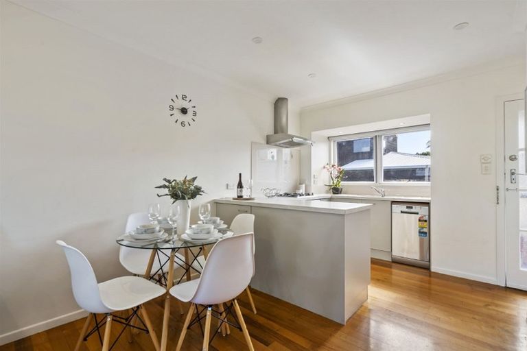 Photo of property in 4112/110 East Coast Road, Forrest Hill, Auckland, 0620