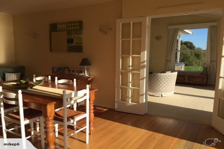 Photo of property in 300a Paremata Road, Whitby, Porirua, 5381