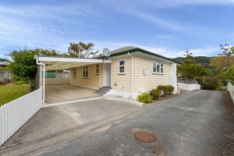 Photo of property in 19 Field Street, Silverstream, Upper Hutt, 5019