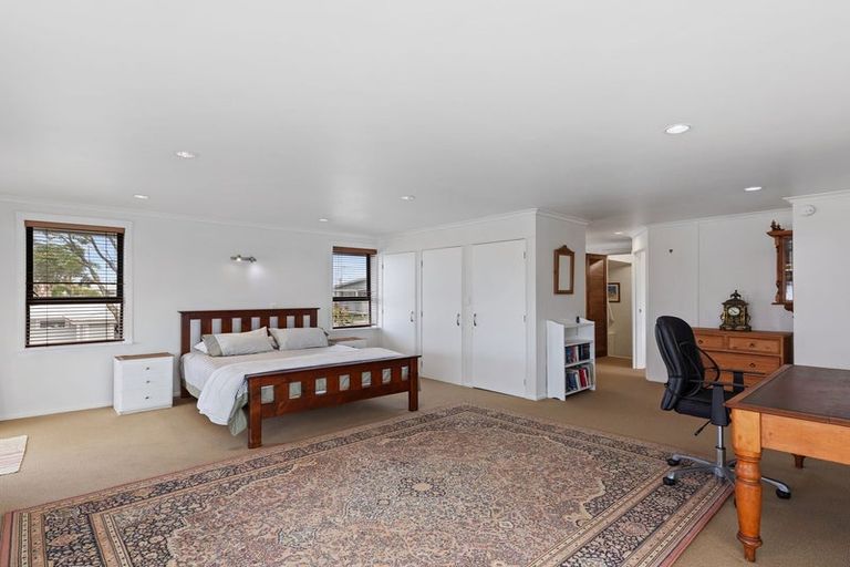 Photo of property in 988 Papamoa Beach Road, Papamoa Beach, Papamoa, 3118