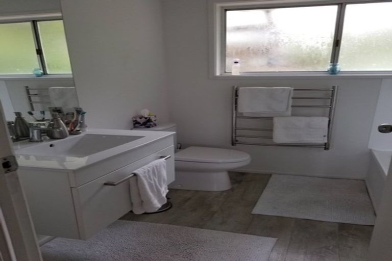 Photo of property in 8 Stredwick Drive, Torbay, Auckland, 0630