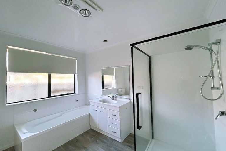 Photo of property in 15 Farnham Close, Rototuna North, Hamilton, 3210