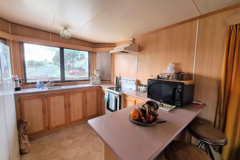 Photo of property in 13 Hickey Place, Opunake, 4616