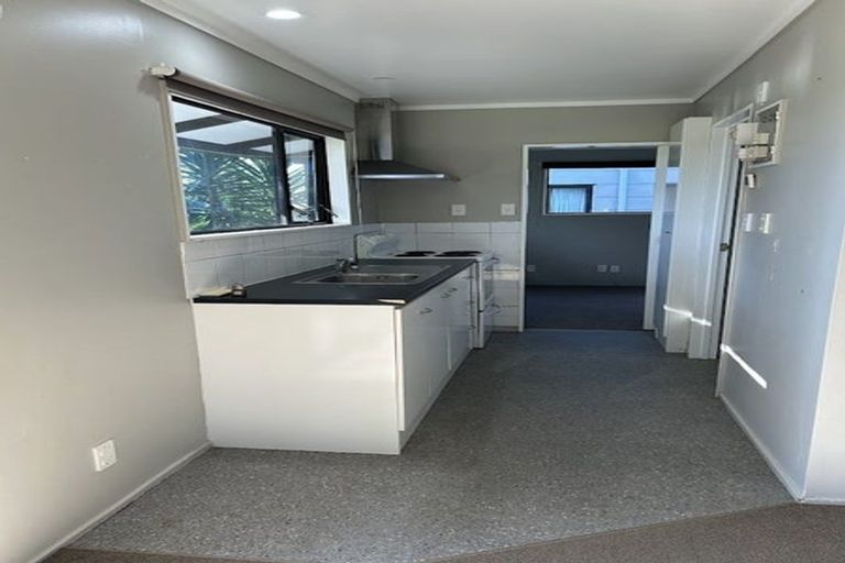 Photo of property in 17 Oakmont Place, Wattle Downs, Auckland, 2103