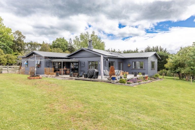 Photo of property in 54 Byrne Road, Takapau, 4287