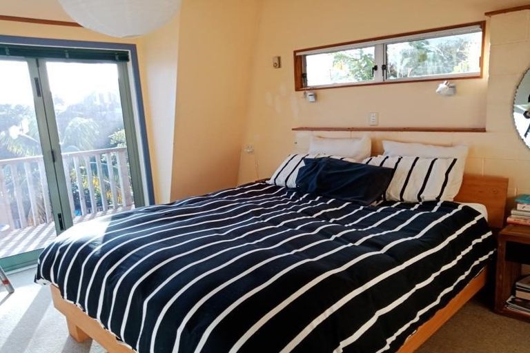 Photo of property in 14 Westhill Road, Point Howard, Lower Hutt, 5013