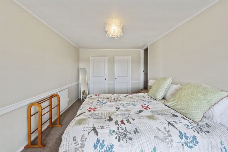 Photo of property in 7 Krissell Place, Acacia Bay, Taupo, 3330