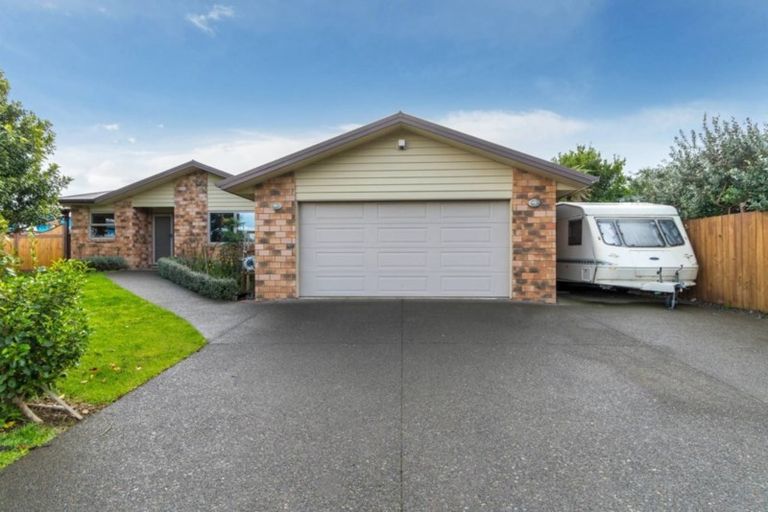 Photo of property in 1 Mckenna Lane, Omokoroa, 3114