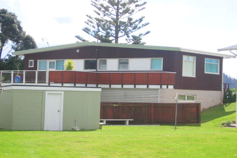 Photo of property in 628 Ocean Road, Whangamata, 3620