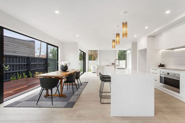 Photo of property in 17b Kirkwood Avenue, Upper Riccarton, Christchurch, 8041