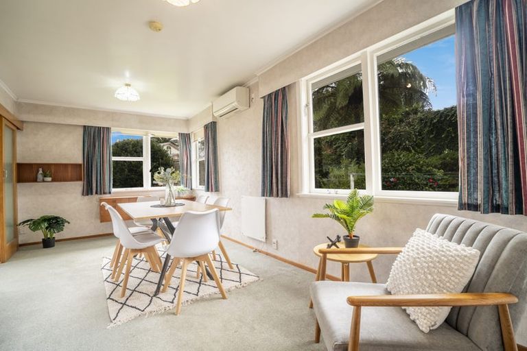 Photo of property in 3 South Street, Tawa, Wellington, 5028