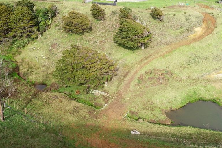 Photo of property in 1011 Kohekohe-karioitahi Road, Pollok, Waiuku, 2683