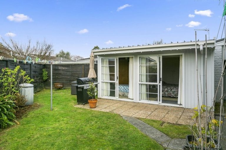 Photo of property in 2 Glading Place, St Andrews, Hamilton, 3200