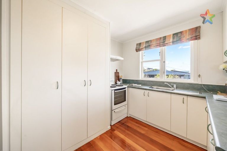 Photo of property in 24 Martin Grove, Normandale, Lower Hutt, 5010