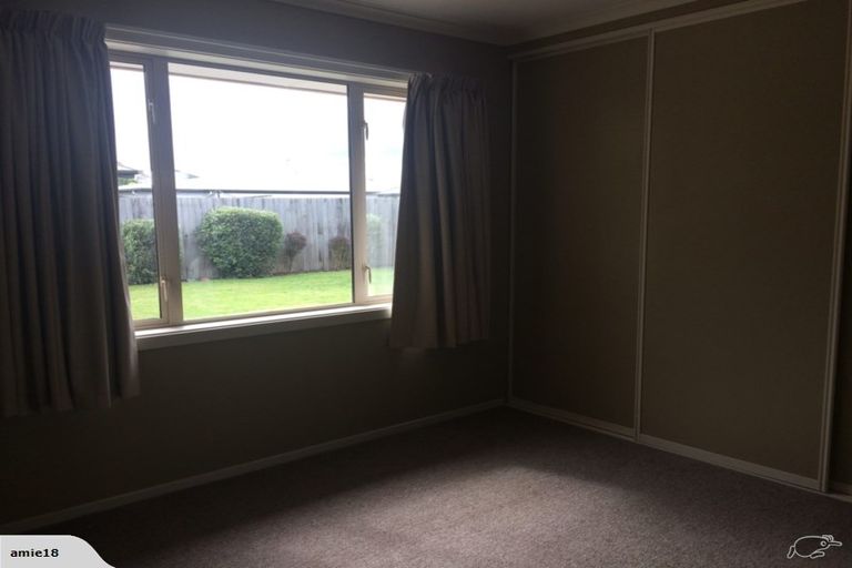 Photo of property in 41 Factory Road, Belfast, Christchurch, 8051