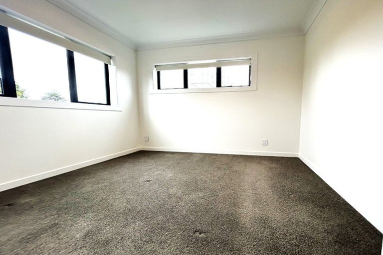 Photo of property in 38 Kervil Avenue, Te Atatu Peninsula, Auckland, 0610