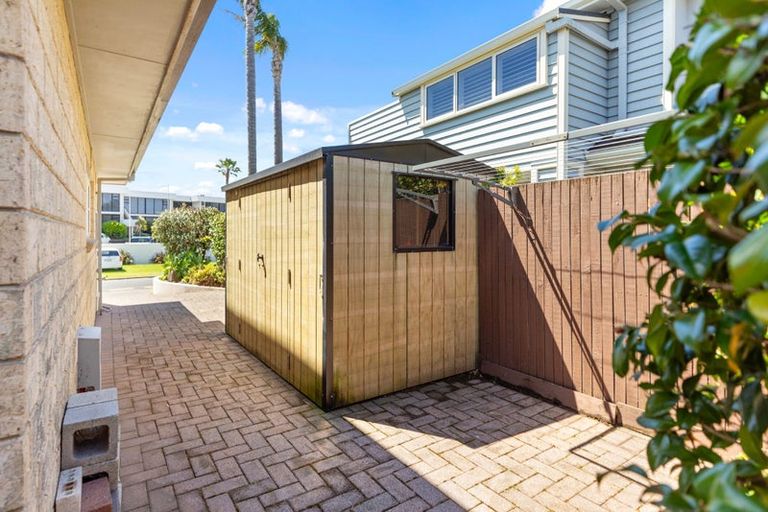 Photo of property in 126 Muricata Avenue, Mount Maunganui, 3116