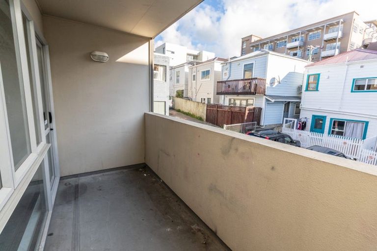 Photo of property in 4/27 Drummond Street, Mount Cook, Wellington, 6021