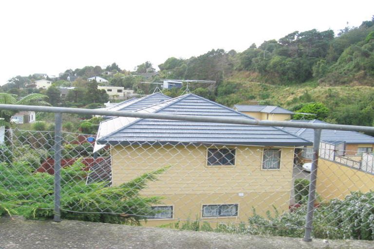 Photo of property in 8 Court Road, Tawa, Wellington, 5028