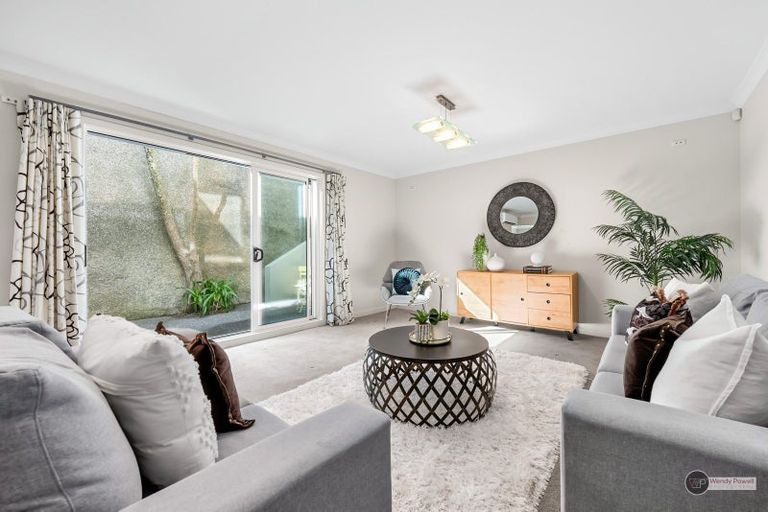 Photo of property in 225 Muritai Road, Eastbourne, Lower Hutt, 5013