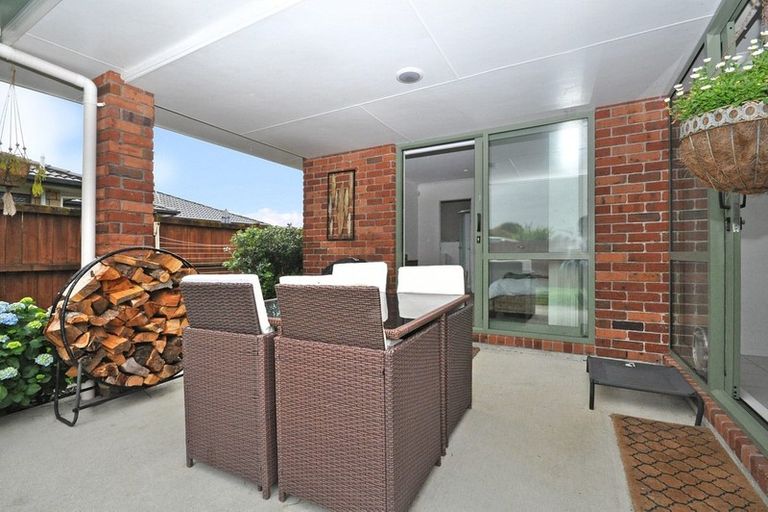 Photo of property in 26 Ripple Grove, Waiuku, 2123